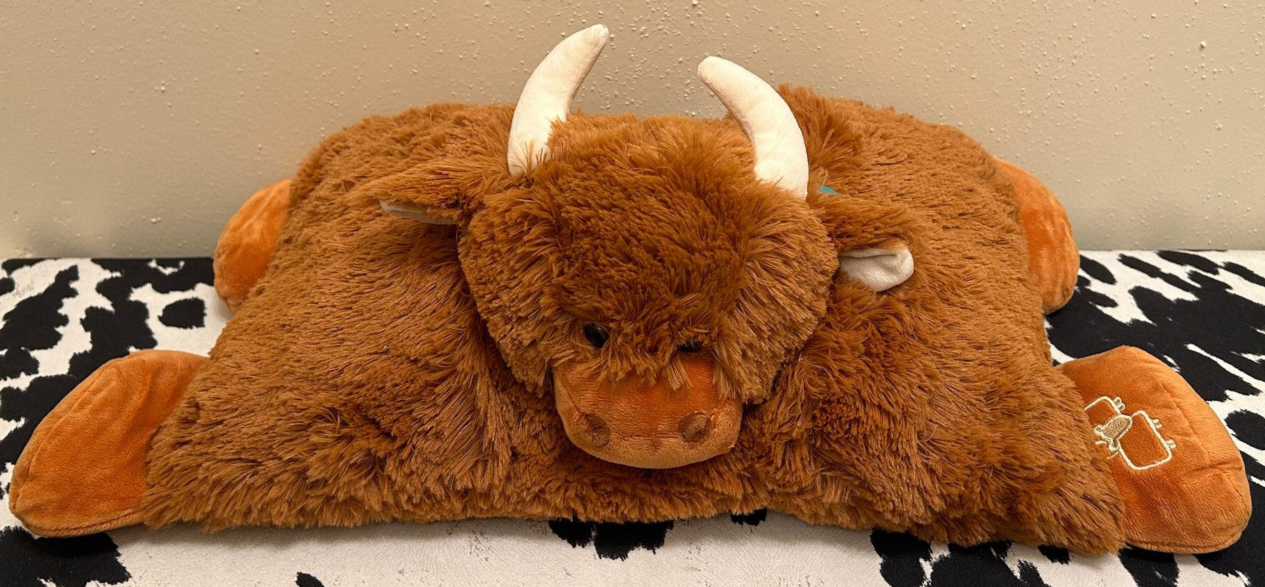 HIGHLAND COW SOFA PILLOW PLUSH Mud Moo Boutique