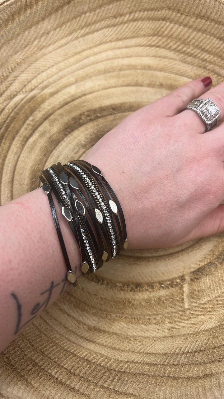 LIVING THE DREAM MAGNETIC BRACELET