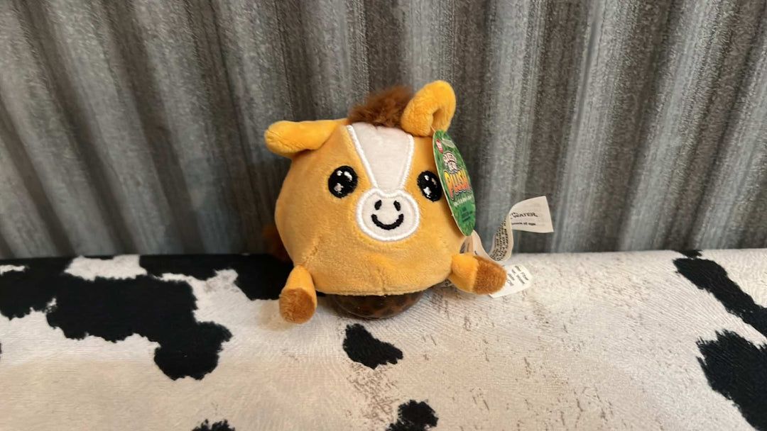 PLUSH FARM ANIMAL WATER BEAD STRESS BALL