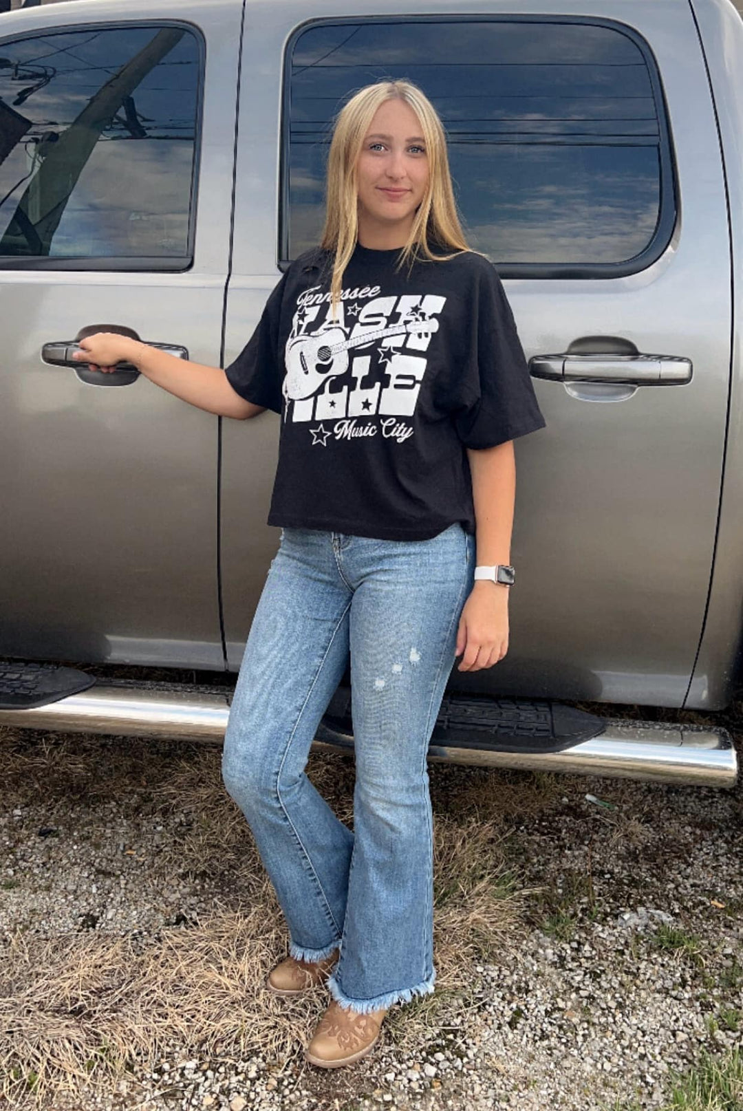 NASHVILLE MUSIC CITY LONG CROPPED TEE