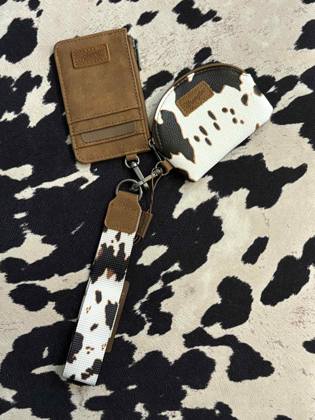 BROWN WRANGLER COW PRINT DUAL POUCH WRISTLET