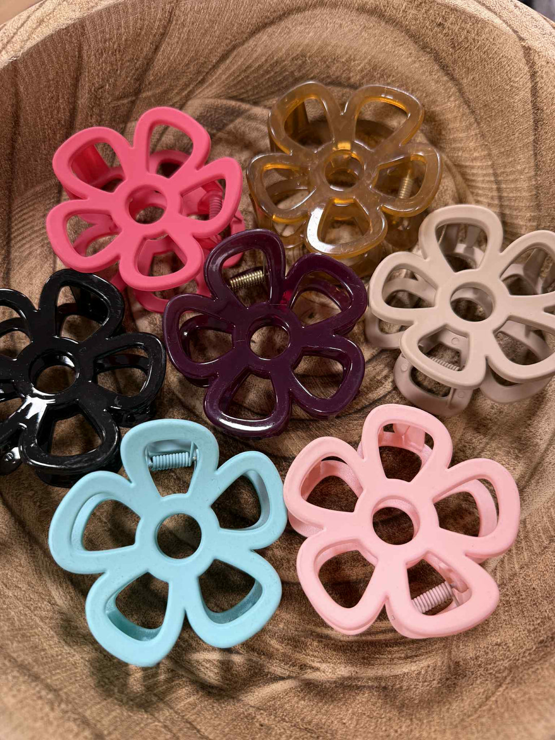 FLOWER OUTLINE HAIR CLIP