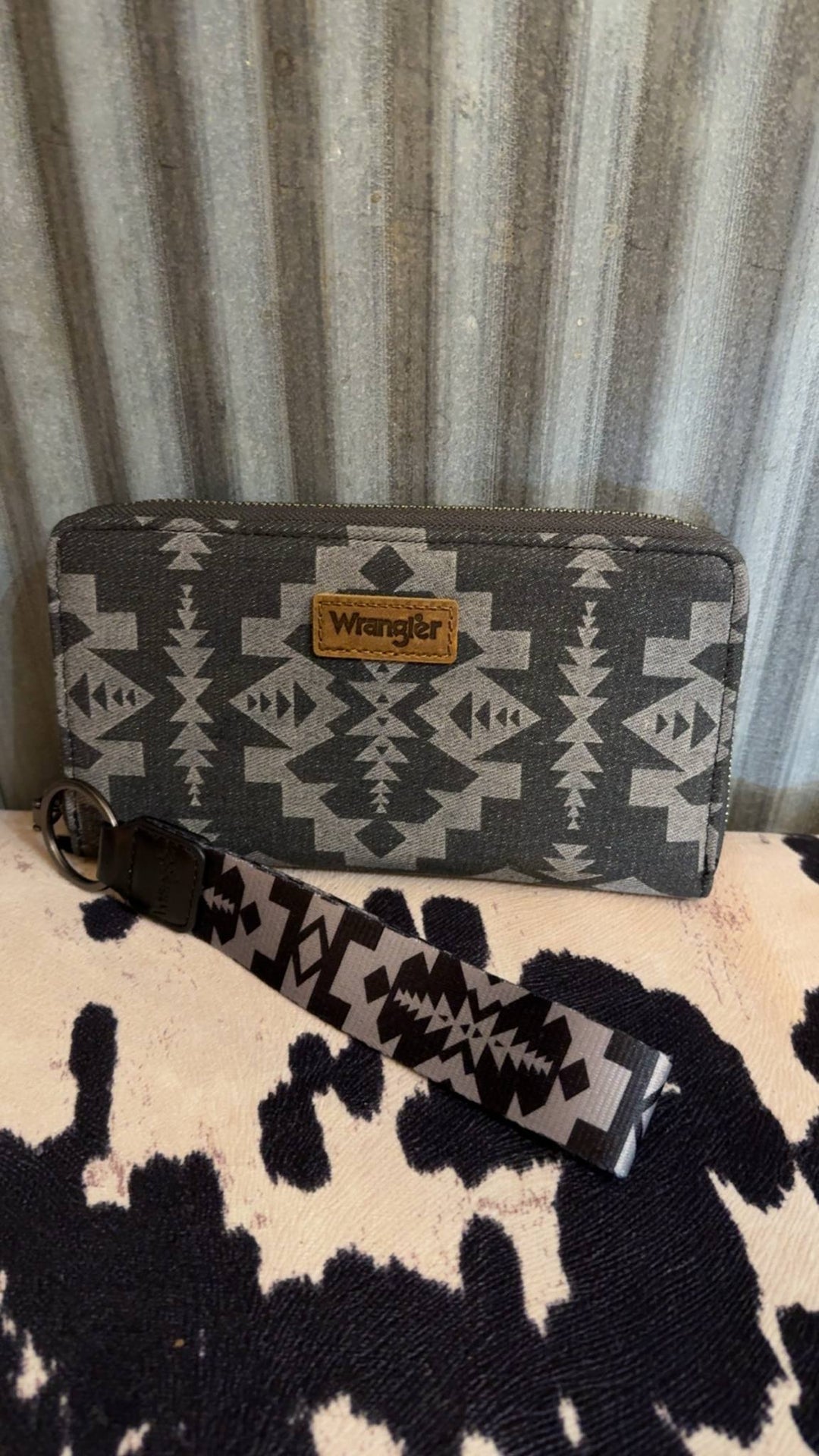 BLACK WRANGLER ART PRINT WALLET