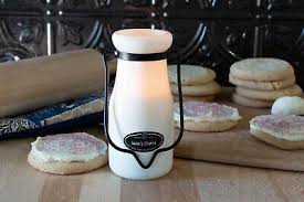 NANA’S COOKIES 14OZ MILKBOTTLE SOY CANDLE