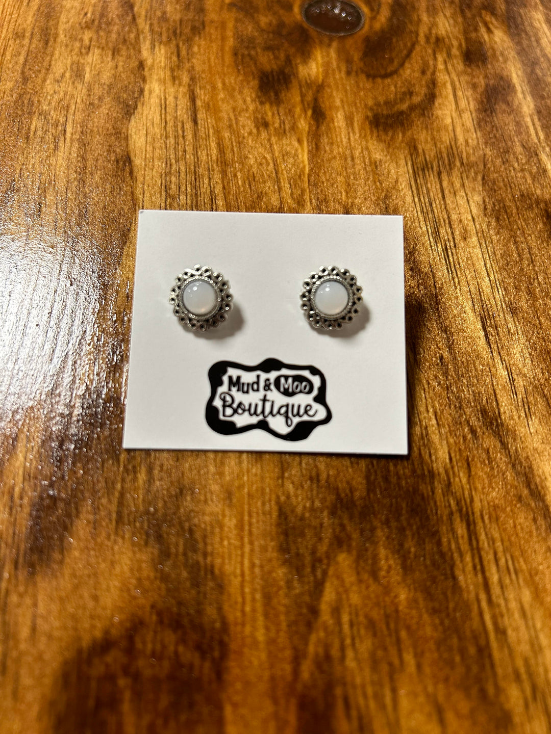 PEARL STUD EARRINGS