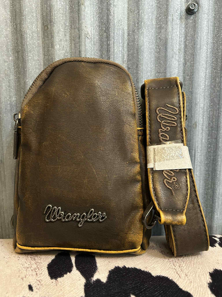 DISTRESSED BROWN WRANGLER CROSSBODY CHEST BAG