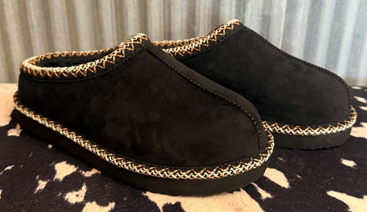 BLACK SHEEP SLIPPER SHOES
