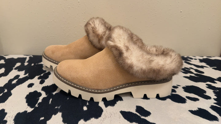 ESKIMO KISSES BOOTIES