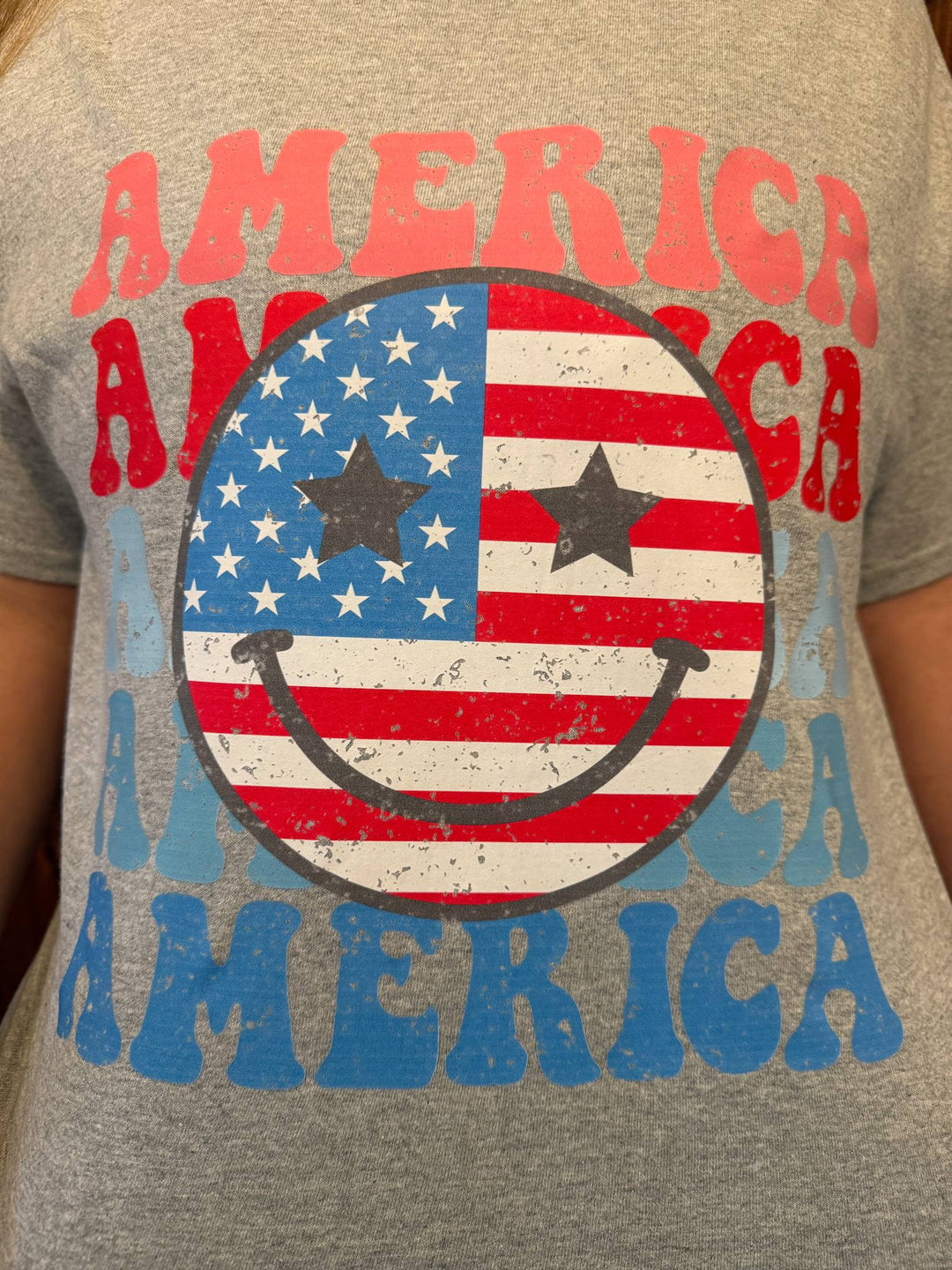 AMERICA SMILEY GRAPHIC TEE
