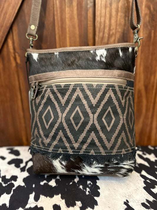 CEDAR SHOULDER BAG