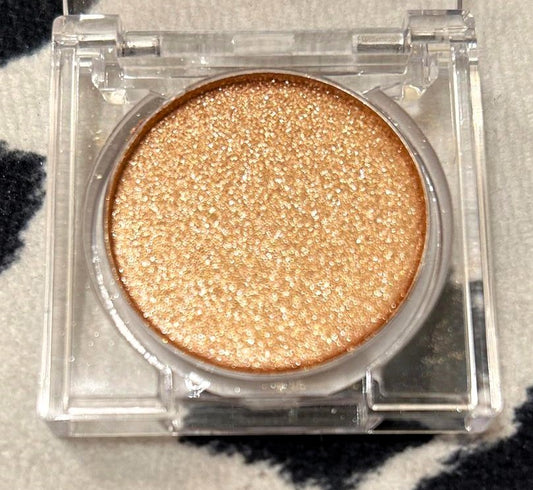 HI-SHIMMER EYE SHADOW