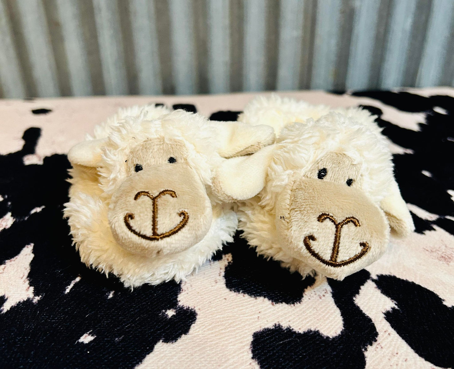 SHEEP BABY SLIPPERS 0-6MO