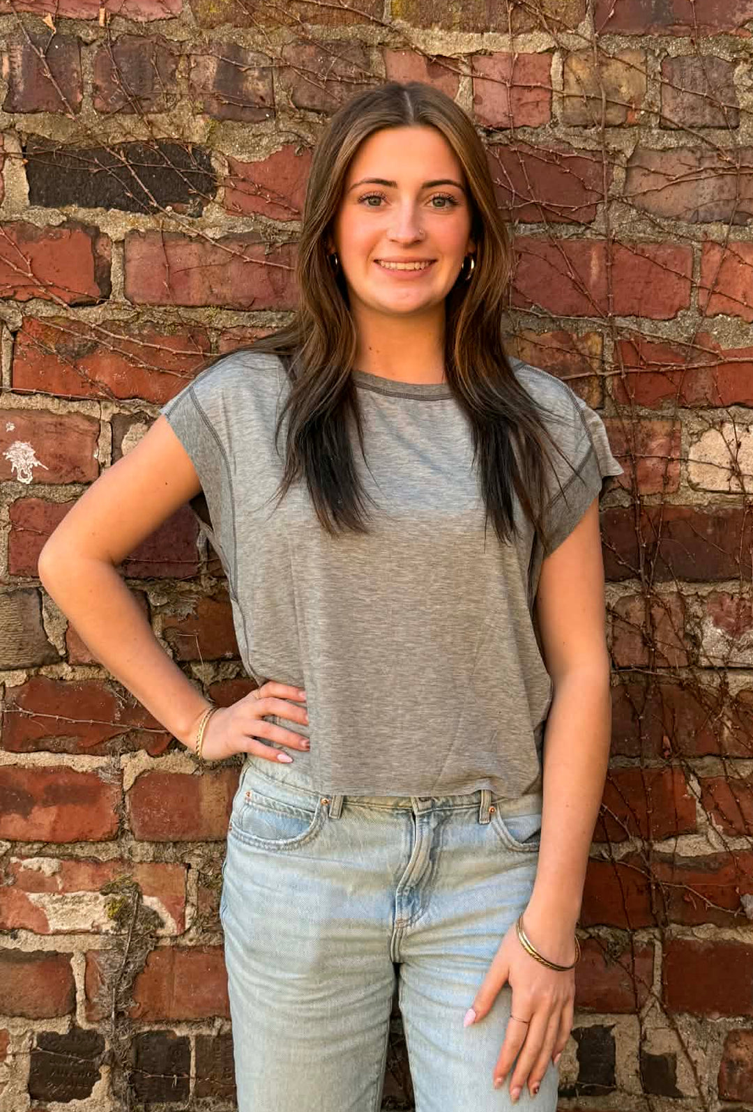 SIMPLE TIMES WORKOUT TEE (HOLLOW BACK)