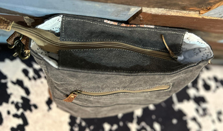 LUCKY SARAPE SHOULDER BAG