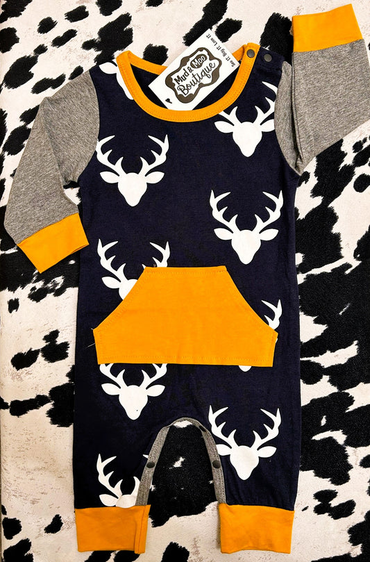 25% OFF HUNTING DEER WITH POCKET LONG SLEEVE ROMPER/SLEEPER