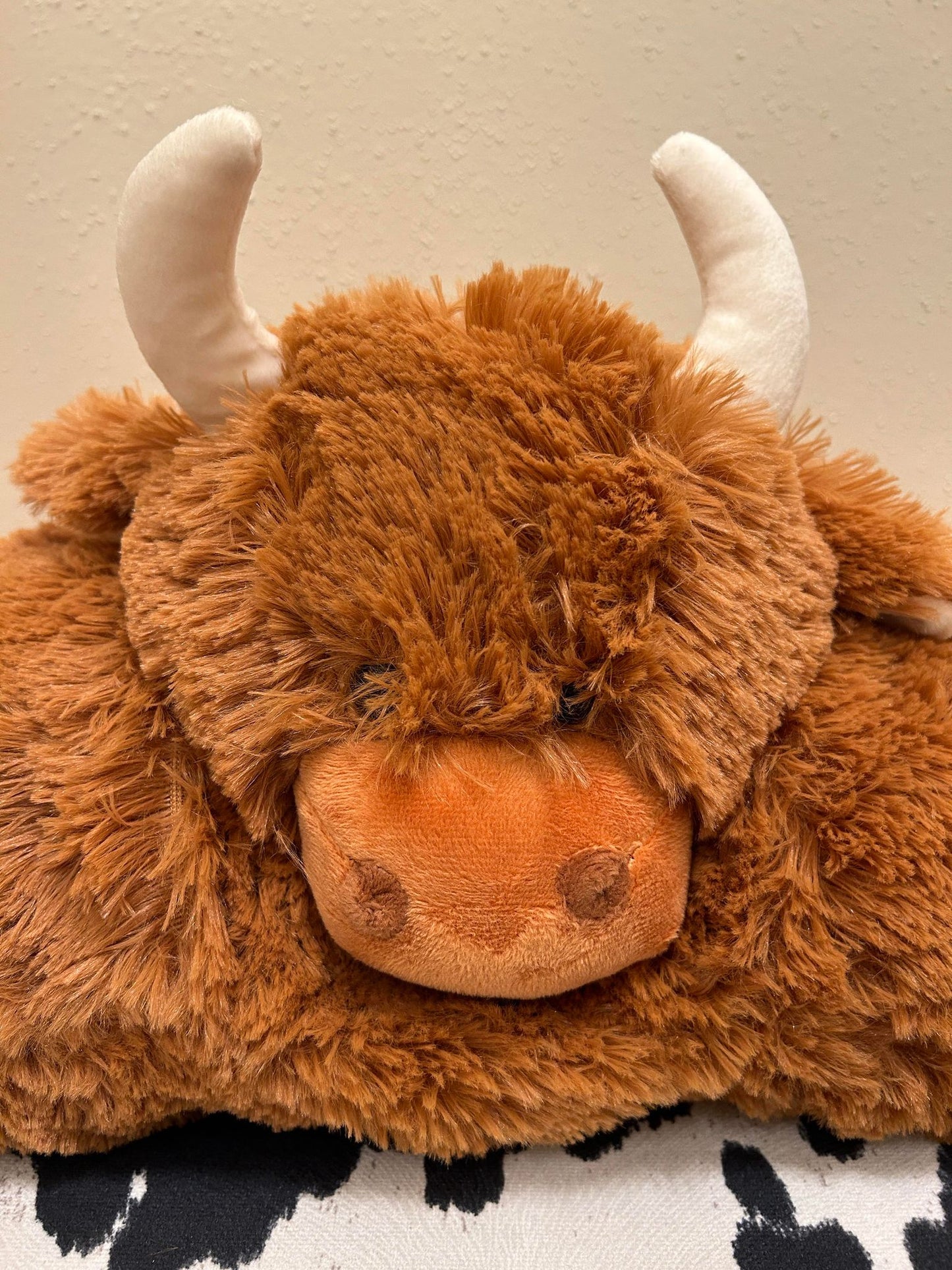 HIGHLAND COW SOFA PILLOW PLUSH