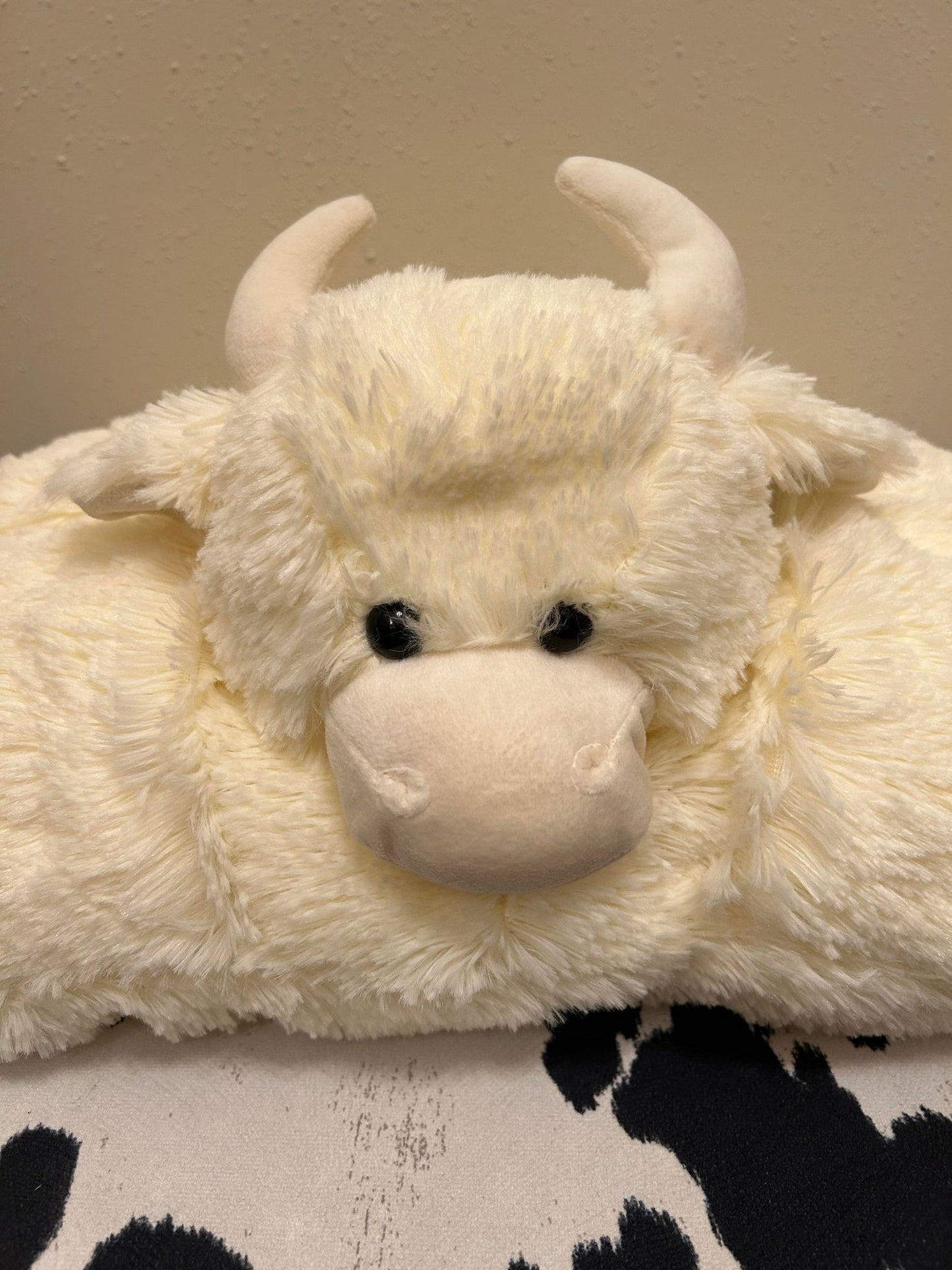 HIGHLAND COW SOFA PILLOW PLUSH