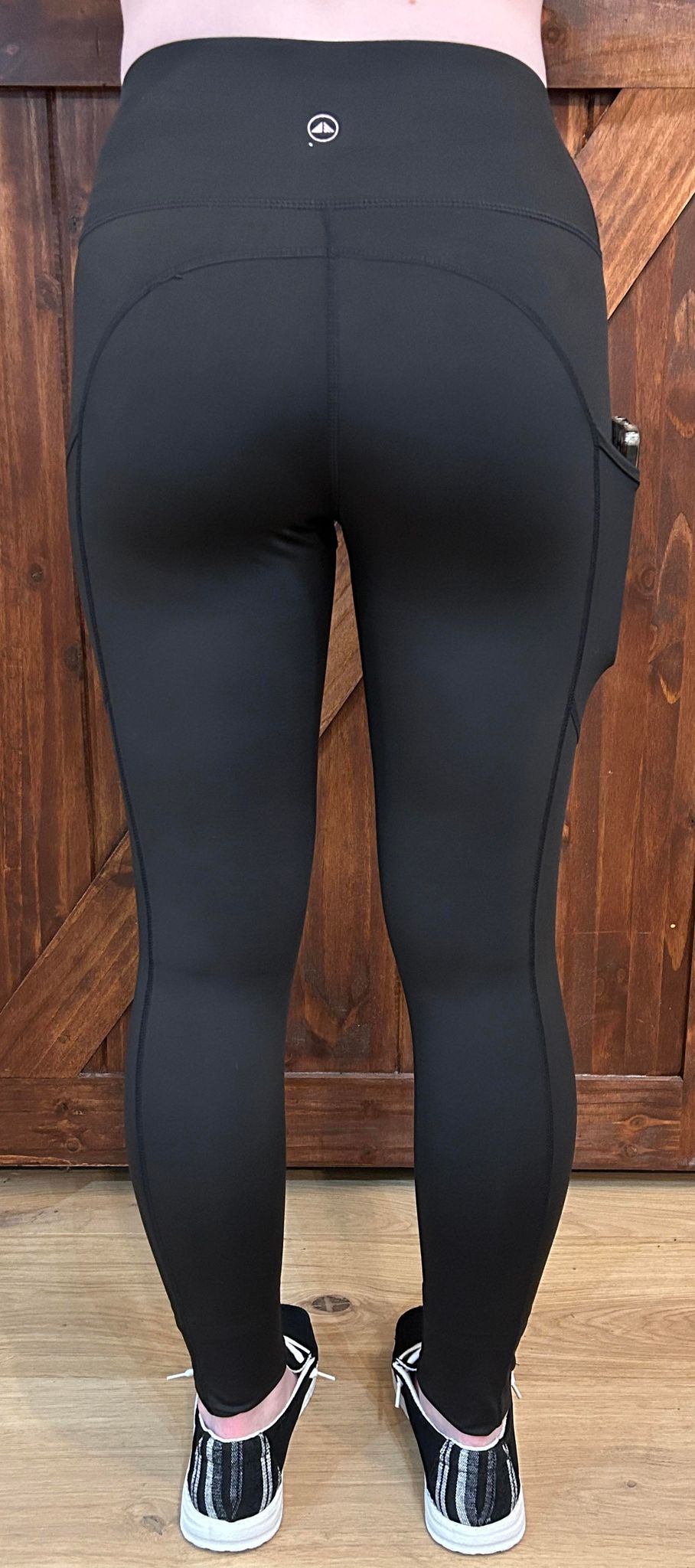 HIGH WAIST LEGGINGS WITH SIDE POCKETS