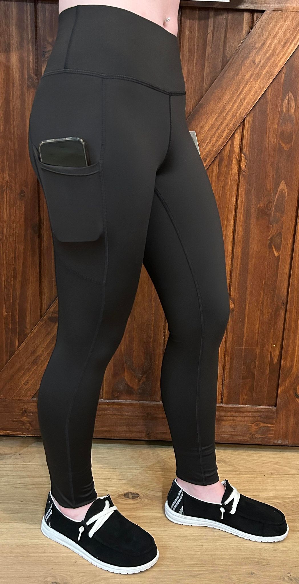 HIGH WAIST LEGGINGS WITH SIDE POCKETS