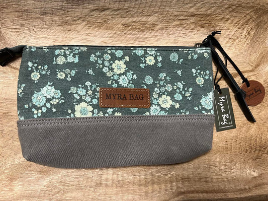 DARCEY PLAINS WRISTLET