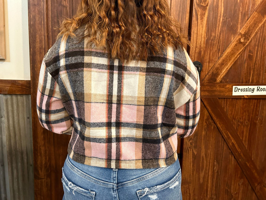 50% OFF LIGHT PINK & NAVY PLAID CROPPED SHACKET