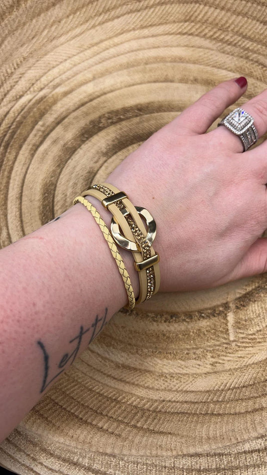 GOLDEN RAYS MAGNETIC BRACELET