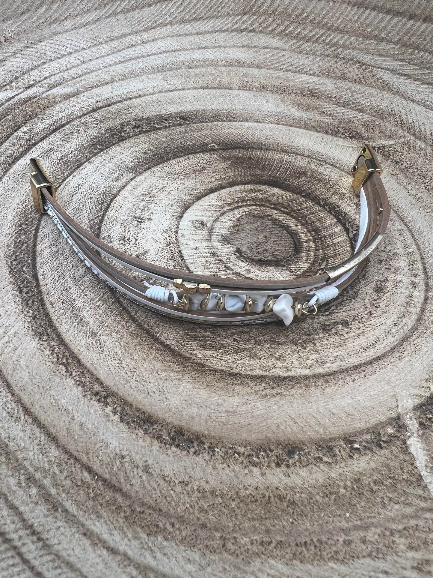 CHASING YOU MAGNETIC BRACELET