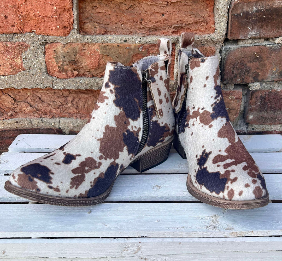 AIN’T NO BUCKLE BUNNY BOOTS