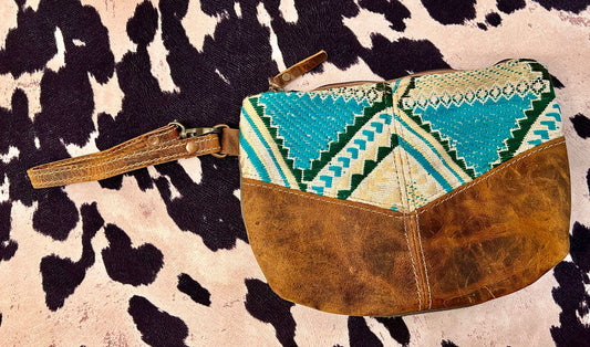 Southern Escape Wristlet