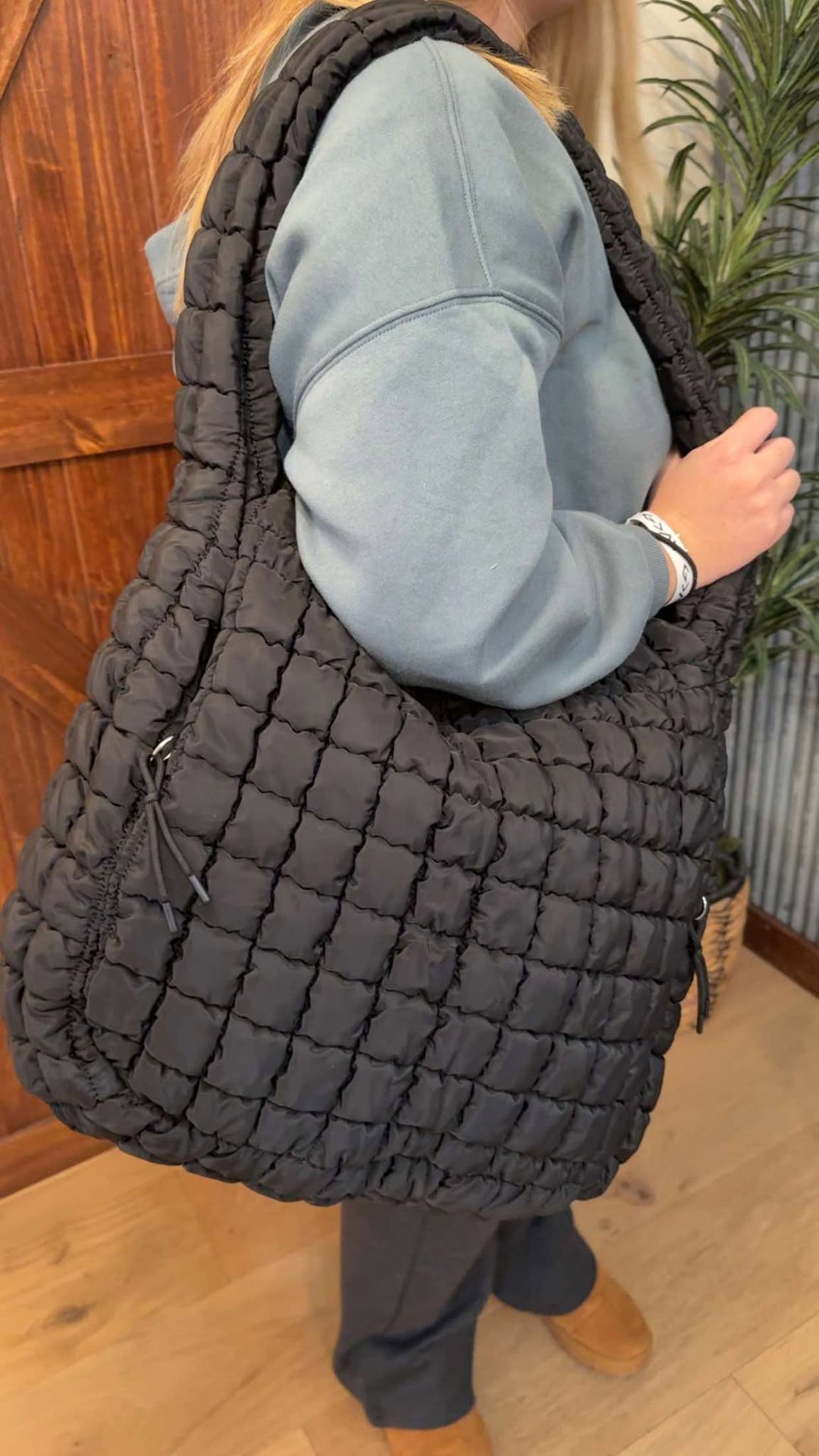 OVERSIZED QUILTED CARRYALL CROSSBODY BAG