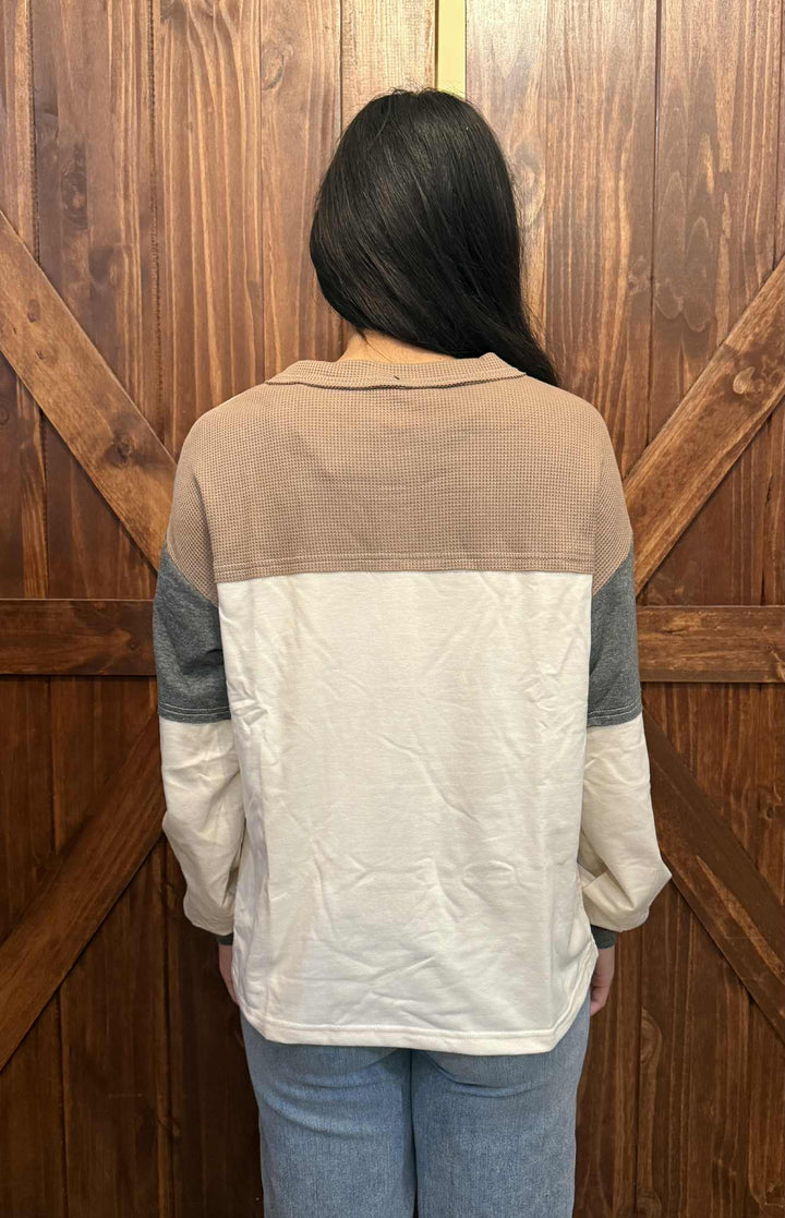 MAKE A MOVE COLOR BLOCK TOP