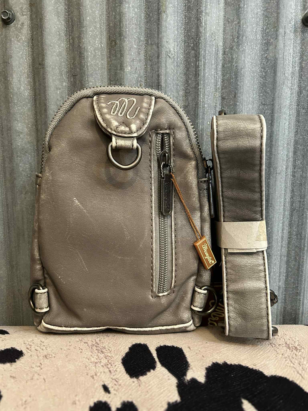 GREY WRANGLER CROSSBODY CHEST BAG