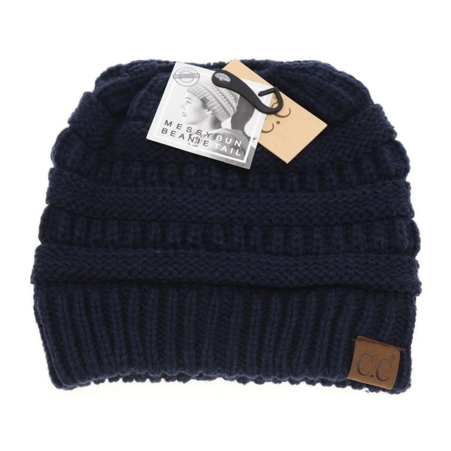 FUZZY LINED SOLID CLASSIC C.C BEANIE TAIL