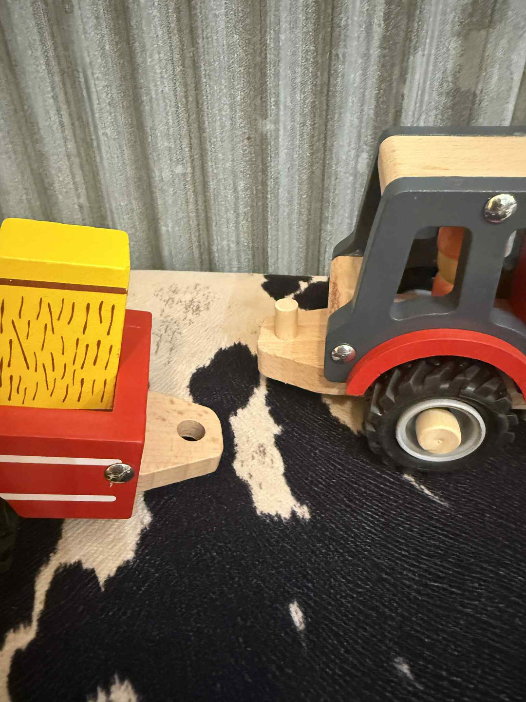 WOODEN TRACTOR PULL TOYS