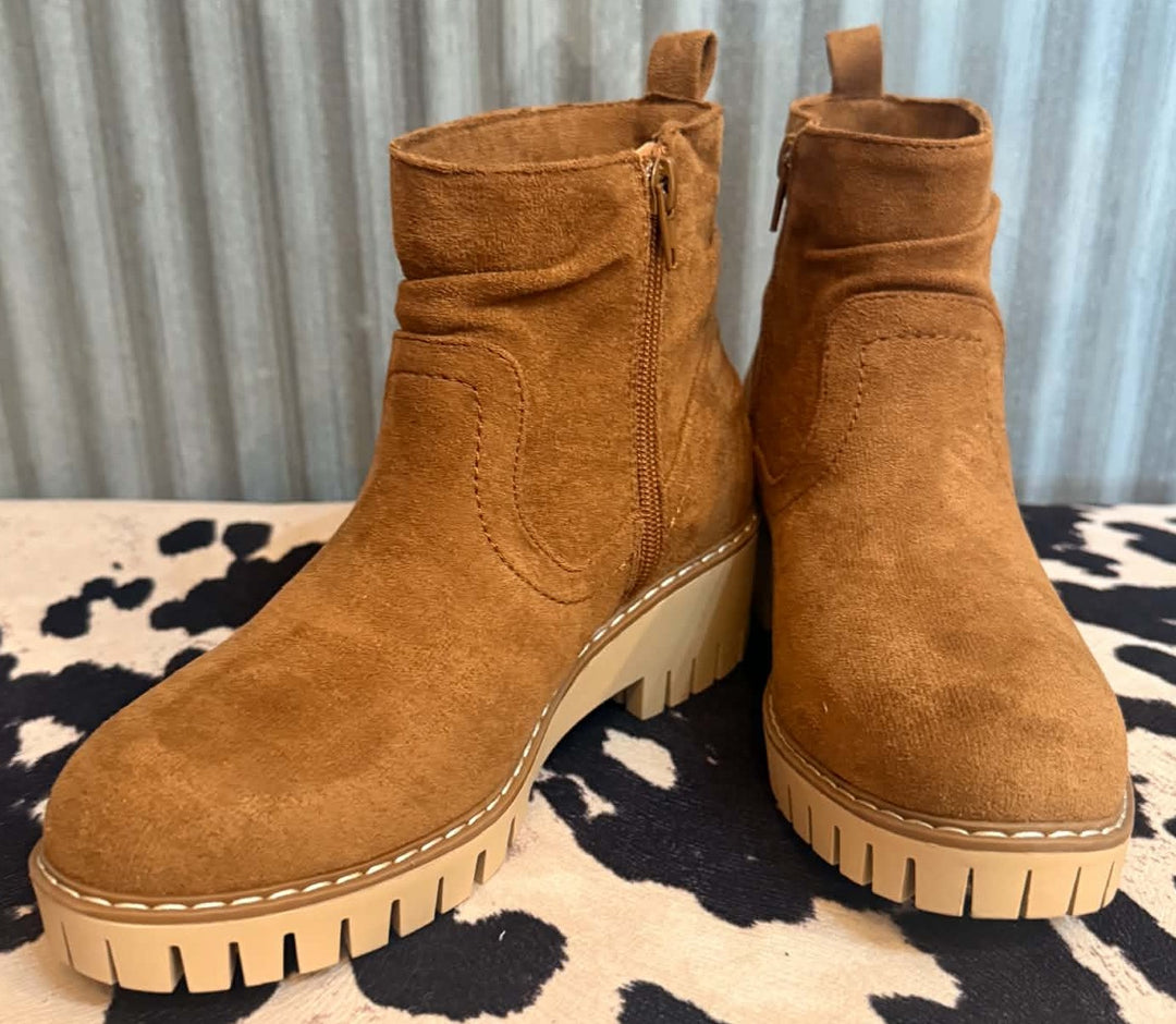 COZY MIDWEST GIRL BOOTS