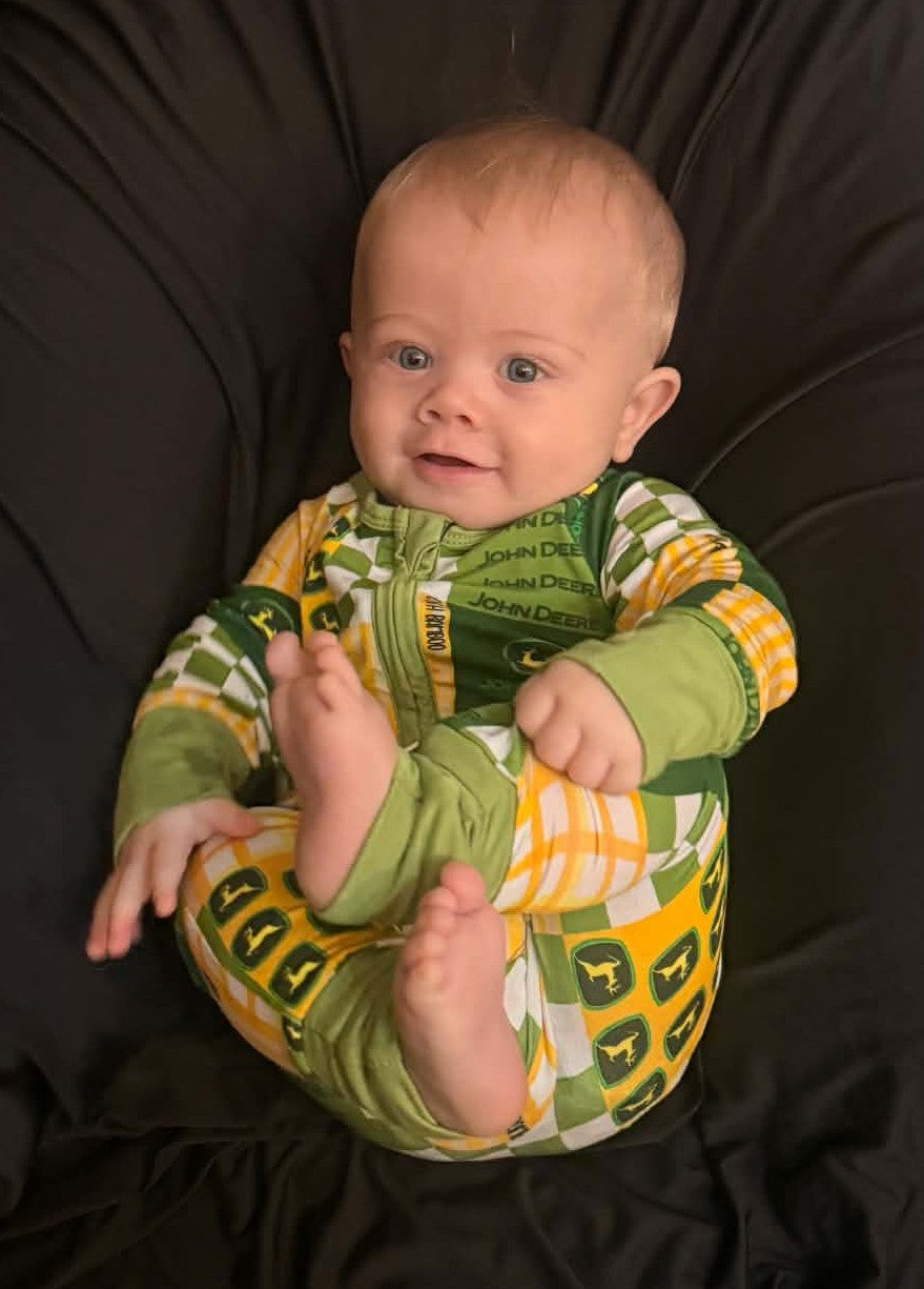 JOHN DEERE GREEN BAMBOO ZIPPY