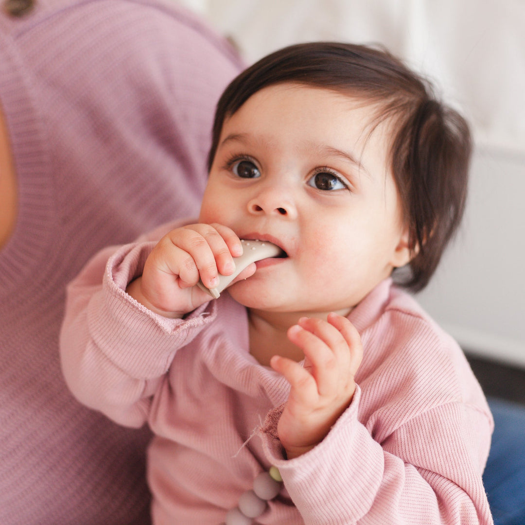 Finger Toothbrushes // Neutrals