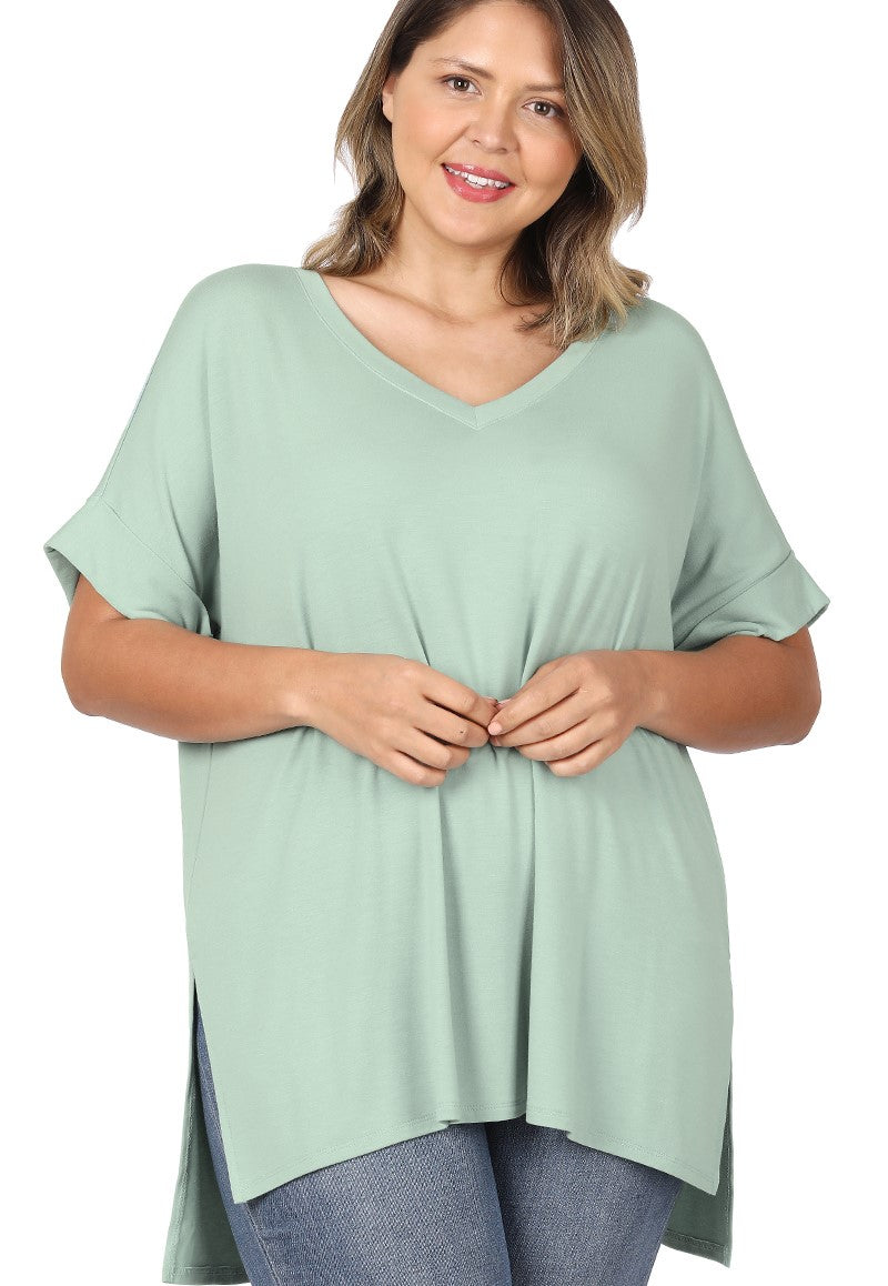 HAPPY DAYS CURVY V-NECK TOP