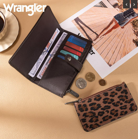 WRANGLER BI-FOLD WALLET WITH DETACHABLE POUCH