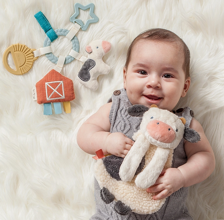 ITZY BITZY BUSY COW GIFT SET