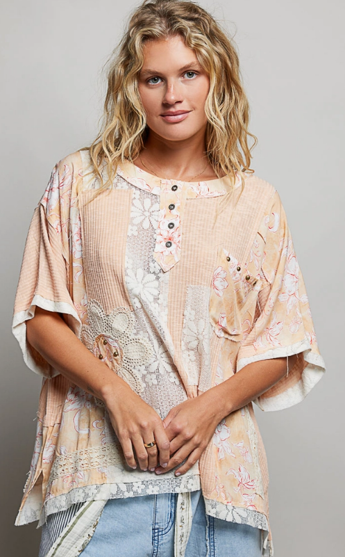 PEACHES AND CREAM FLORAL TOP