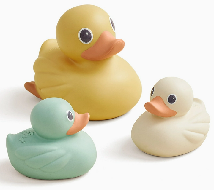 ITZY DUCKY FAMILY BATH & WATER TABLE TOYS