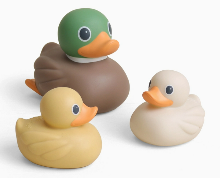 ITZY DUCKY FAMILY BATH & WATER TABLE TOYS