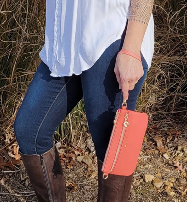 CREAMY SPICE BELLA CROSSBODY CLUTCH