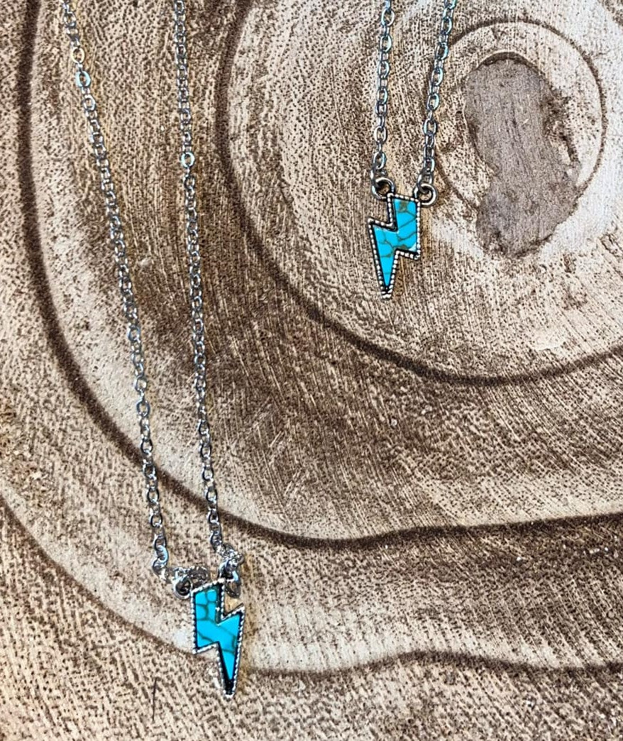 BLUE LIGHTING NECKLACE