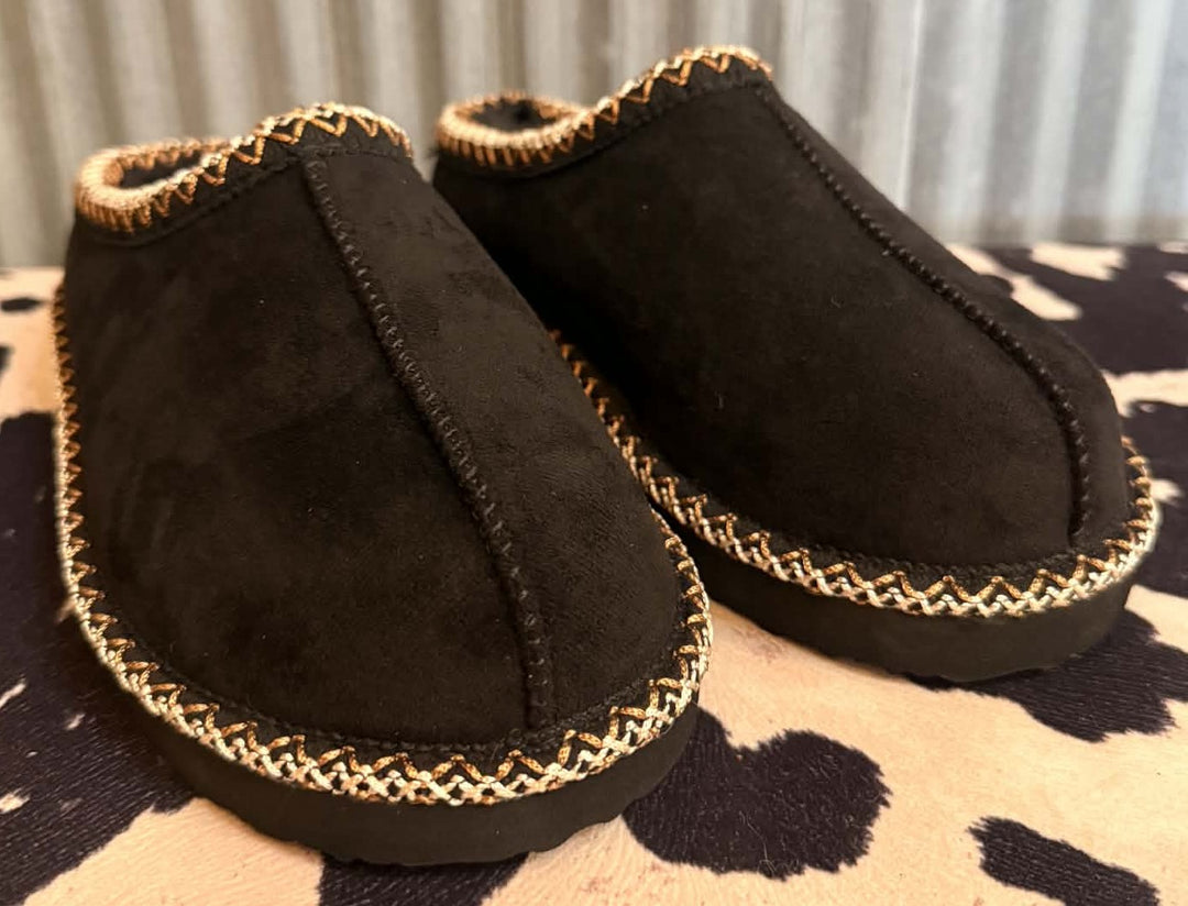 BLACK SHEEP SLIPPER SHOES