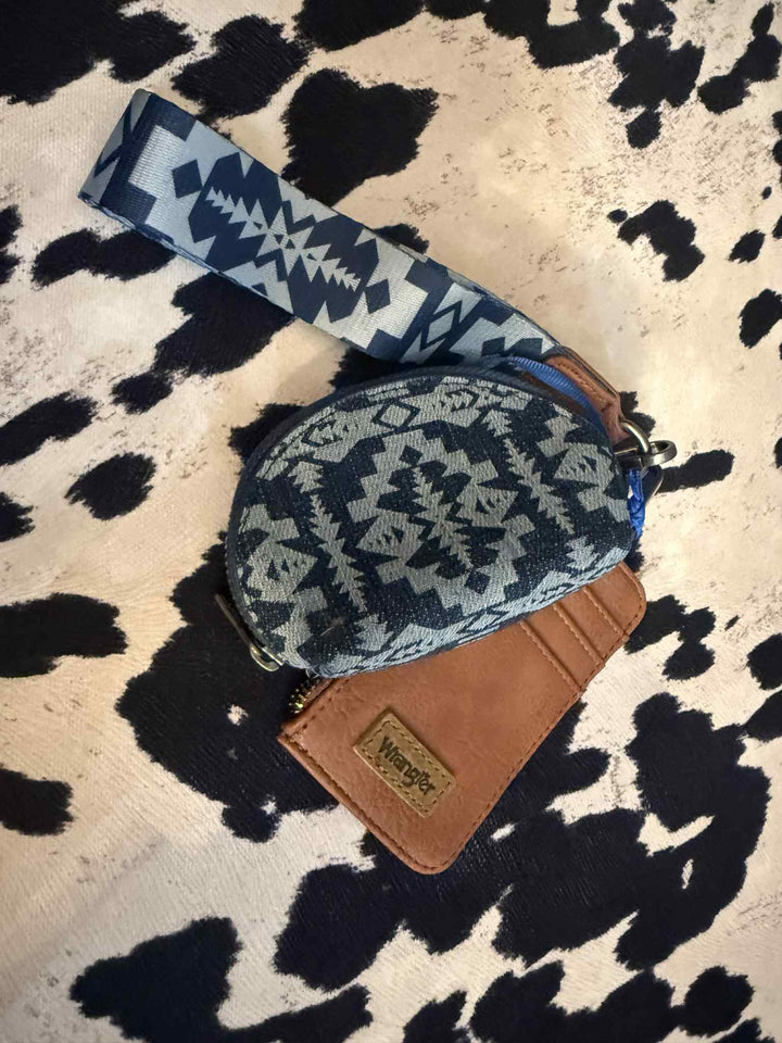 WRANGLER SOUTHWESTERN ART DUAL POUCH WRISTLET