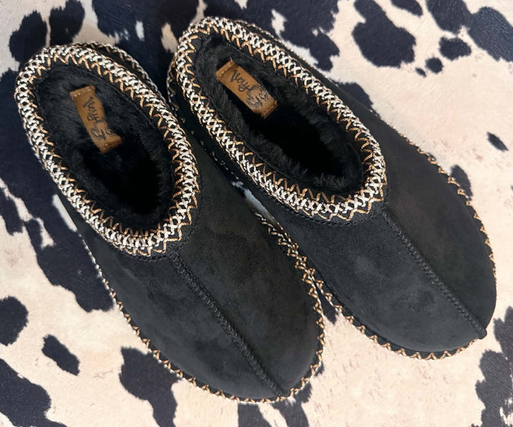 BLACK SHEEP SLIPPER SHOES