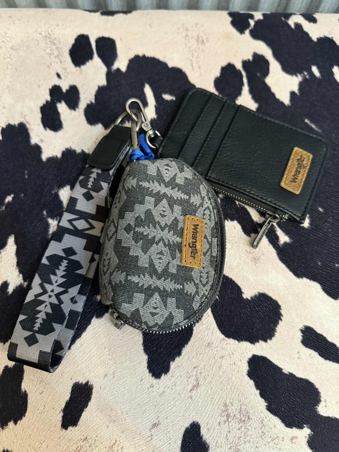 WRANGLER SOUTHWESTERN ART DUAL POUCH WRISTLET