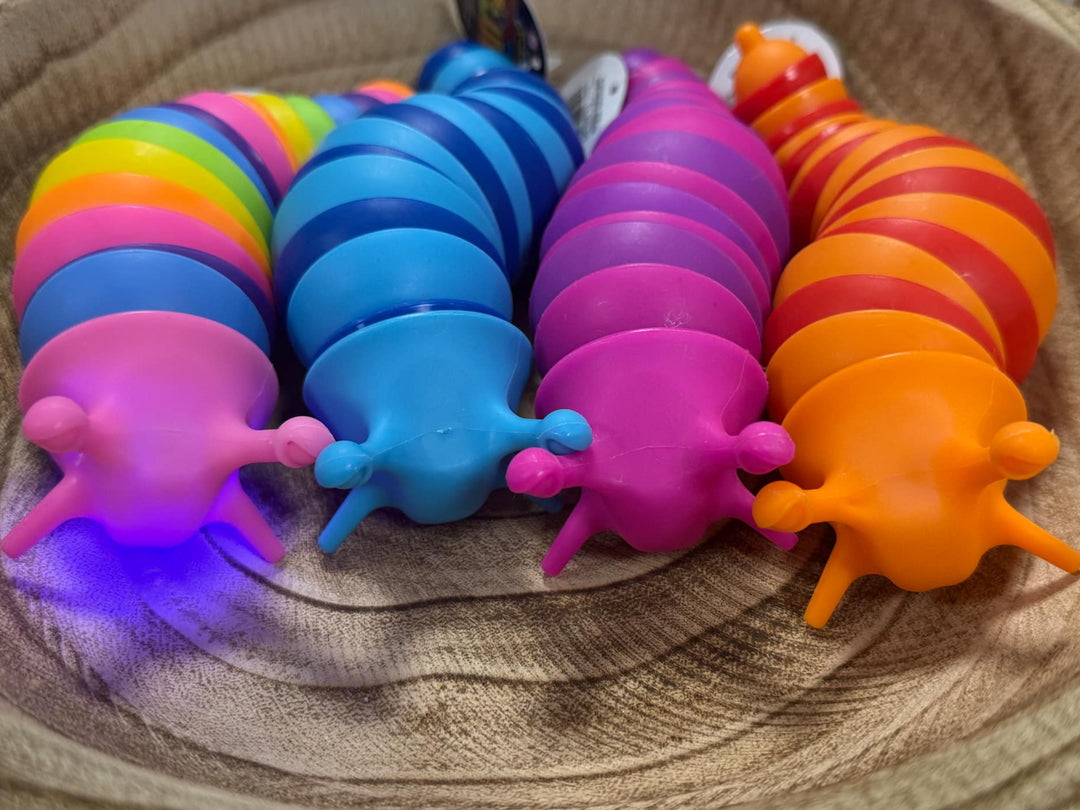 WIGGLY LIGHT-UP SLUG BUGZ